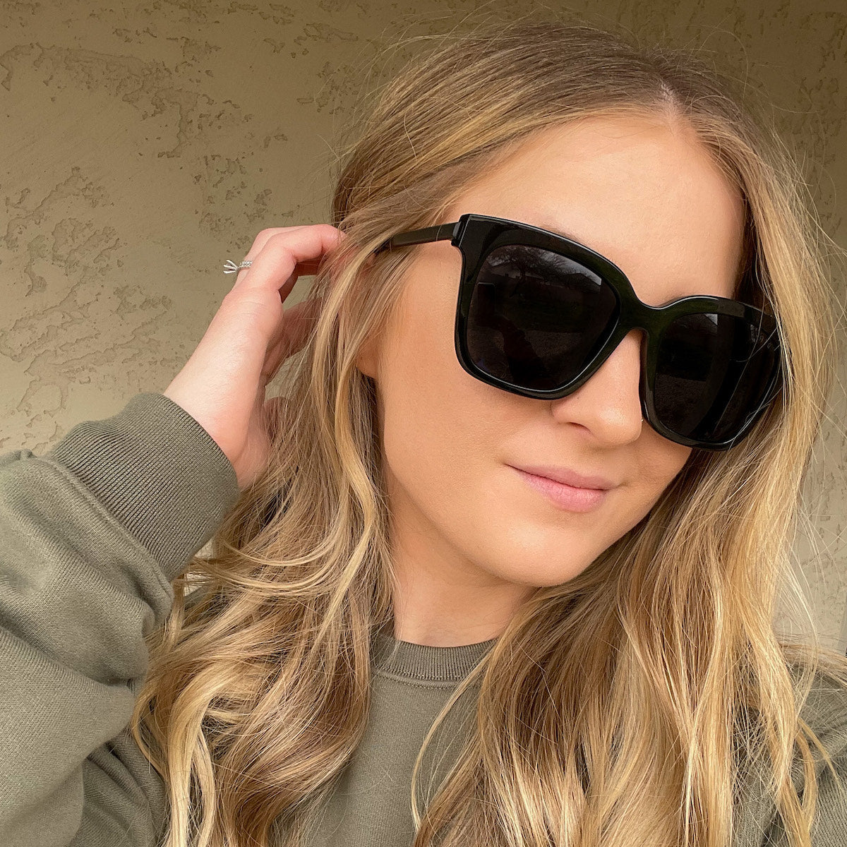 BELLA - BLACK + GREY + POLARIZED SUNGLASSES