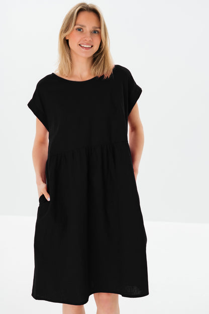 LUNA — Relaxed Linen Dress with Pockets