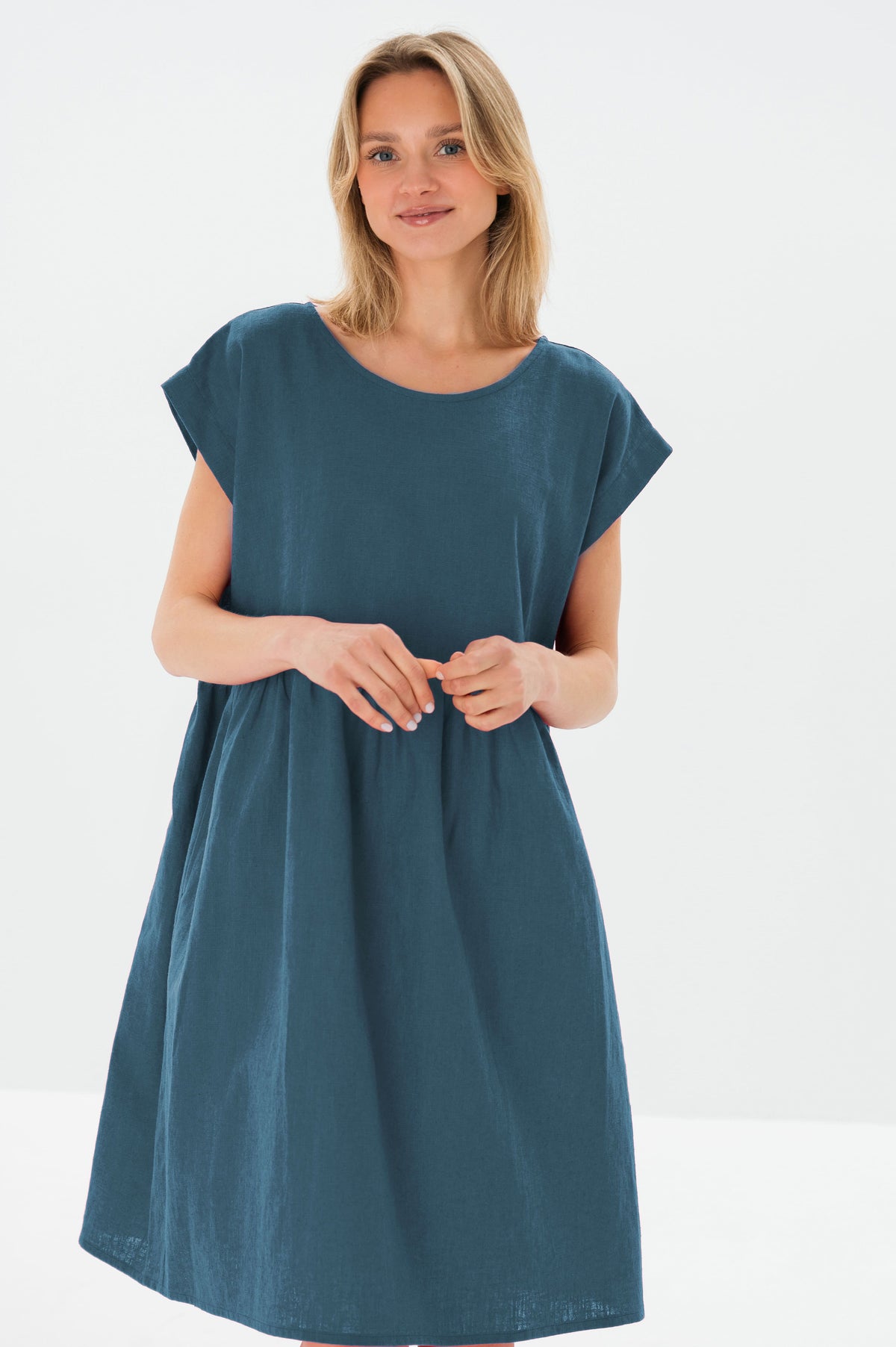 LUNA — Relaxed Linen Dress with Pockets