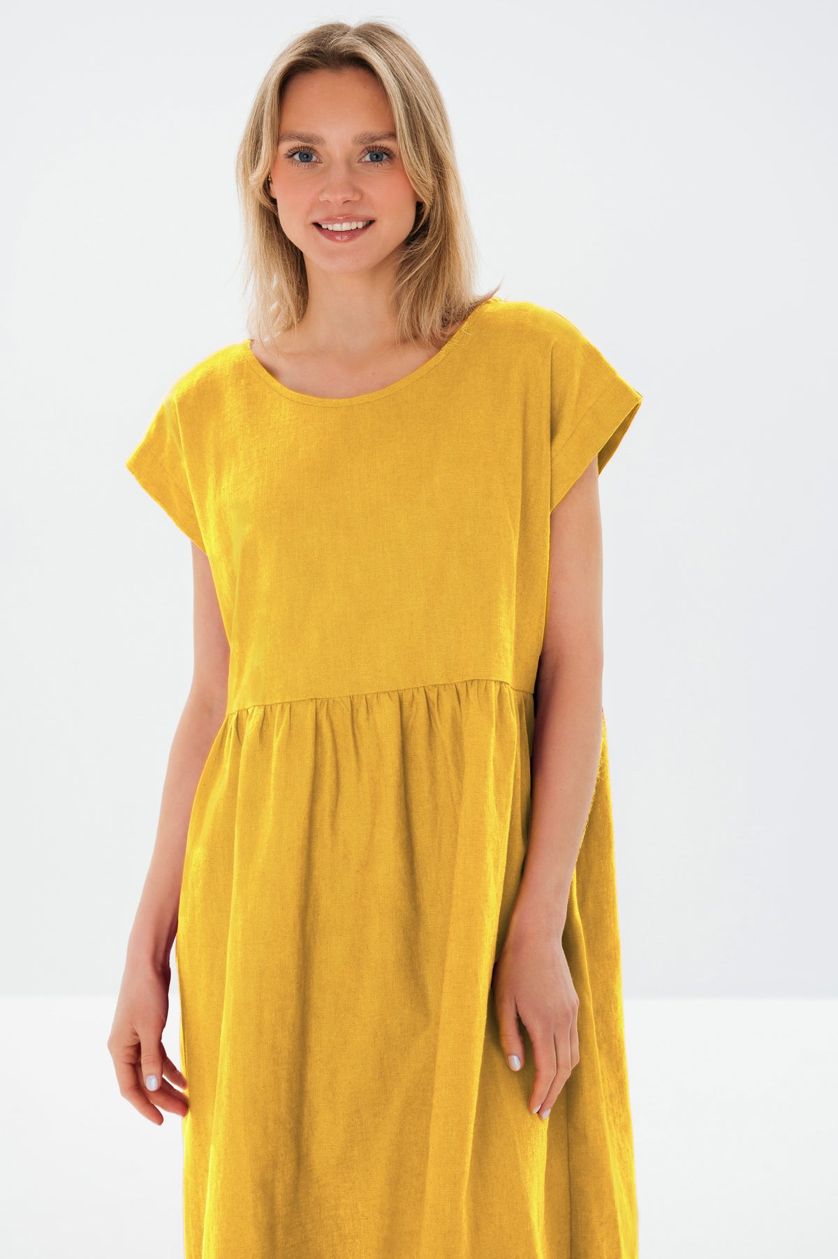 LUNA — Relaxed Linen Dress with Pockets